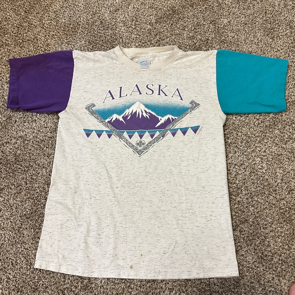 Vintage Alaska Turquoise/Purple Distressed Single-Stitch Size Medium T-Shirt